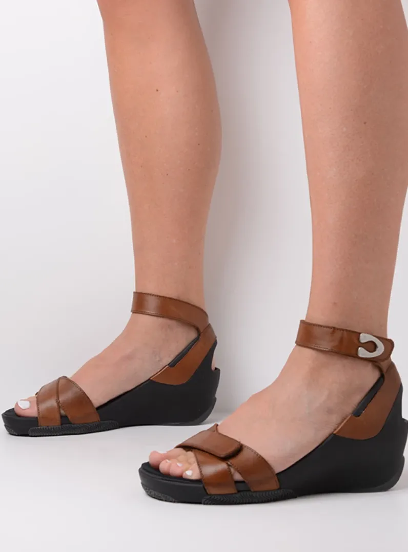 DAMES Wolky Sandalen<Era - cognac leer