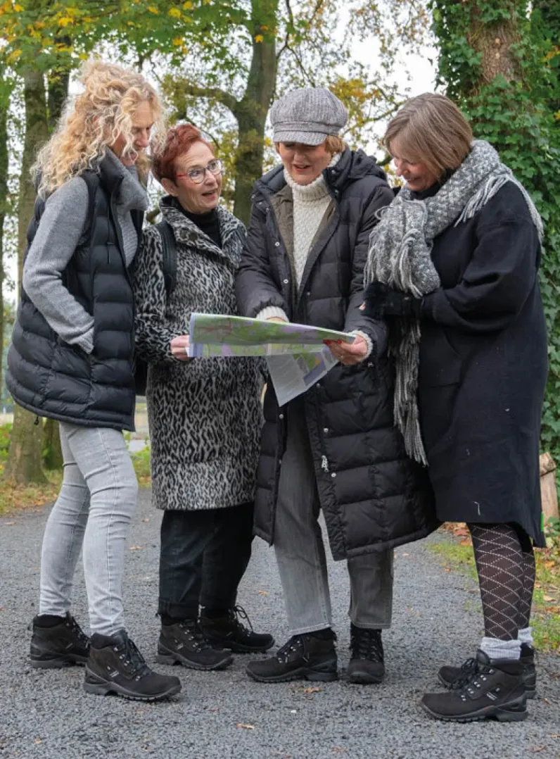 DAMES Wolky Hoge Veterschoenen|Wandelschoenen<Traction WP - zwart nubuck